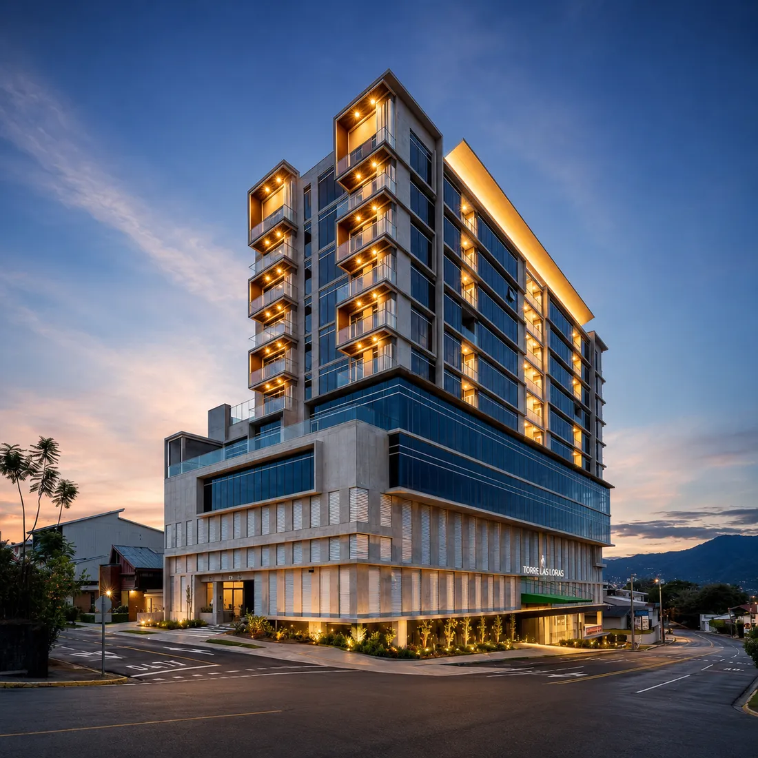 Torre Las Loras al atardecer — sede de GCD
