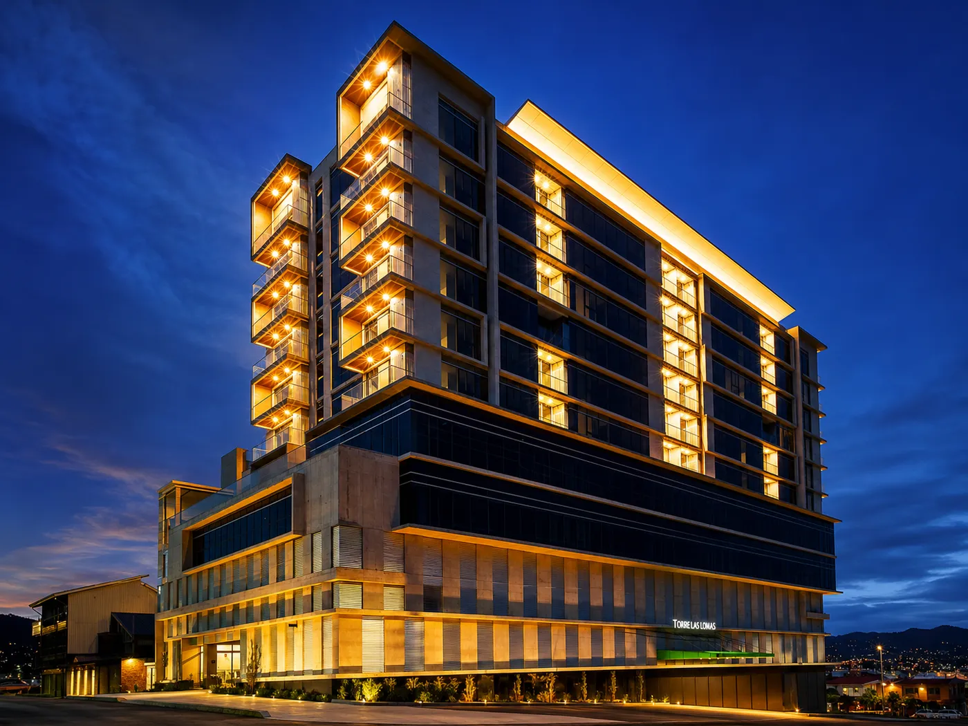 Torre Las Loras de noche — sede de GCD